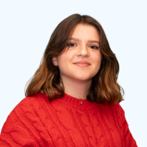 Eva Charg&eacute;e de communication